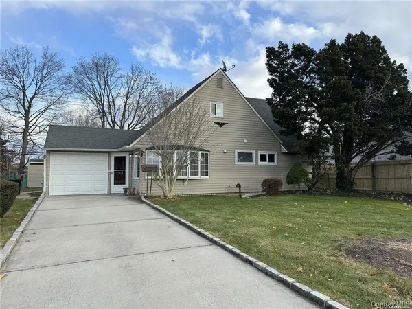 $4,500 | 33 Clarissa Drive, Hicksville, NY 11801
