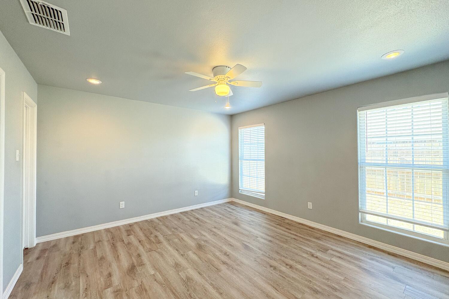 1217 North Chicago Avenue Lubbock, TX 79416 - Photo 14 of 31 17