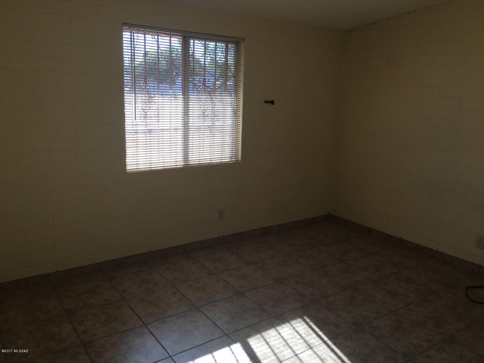 1912 West Tourney Road Tucson, AZ 85713 - Photo 7 of 21 Gallery Image 7