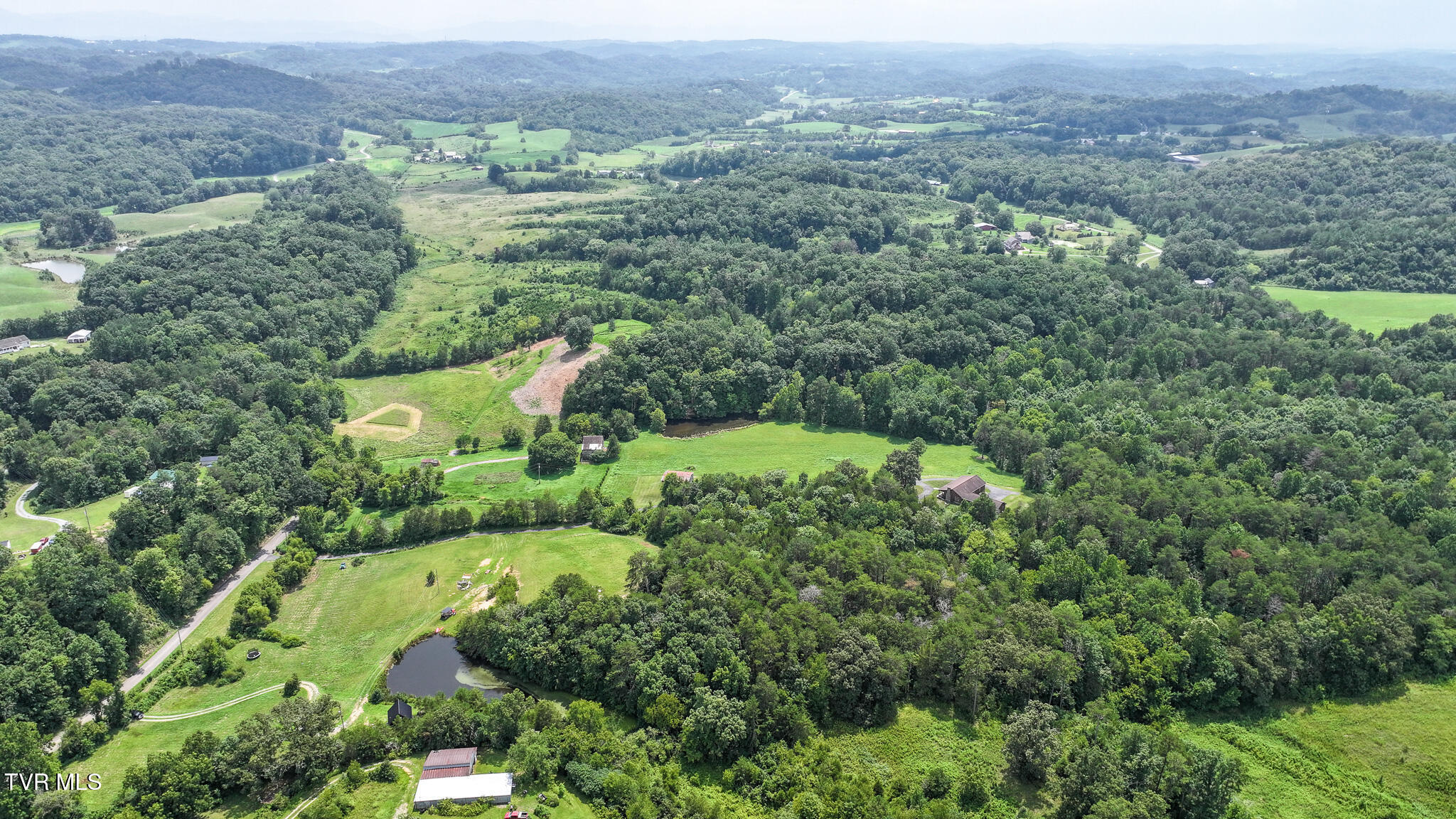 5905 Whitehouse Road Greeneville, TN 37745 - Photo 44 of 47 42