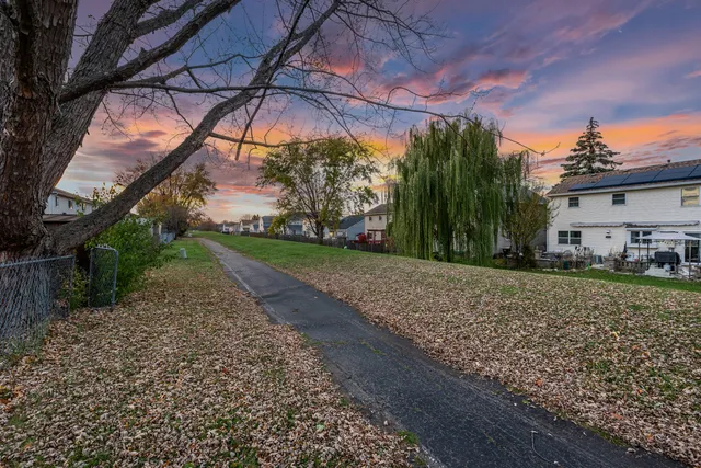 $374,700 | 1842 Nautilus Lane, Hanover Park, IL 60133