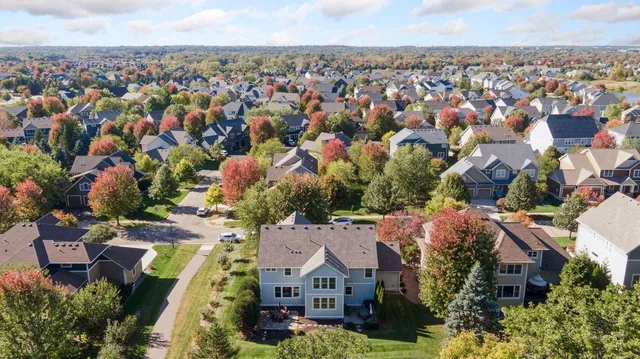 $849,900 | 1631 Deephaven Drive, Woodbury, MN 55129