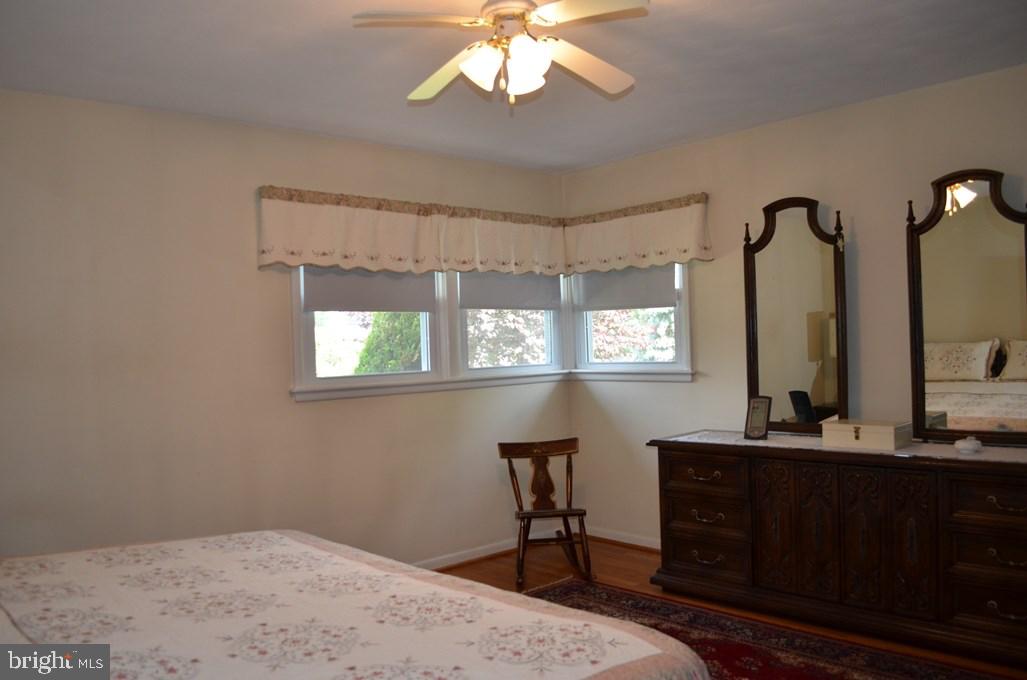 795 Woodberry Road York, PA 17403 - Photo 13 of 29 Gallery Image 13