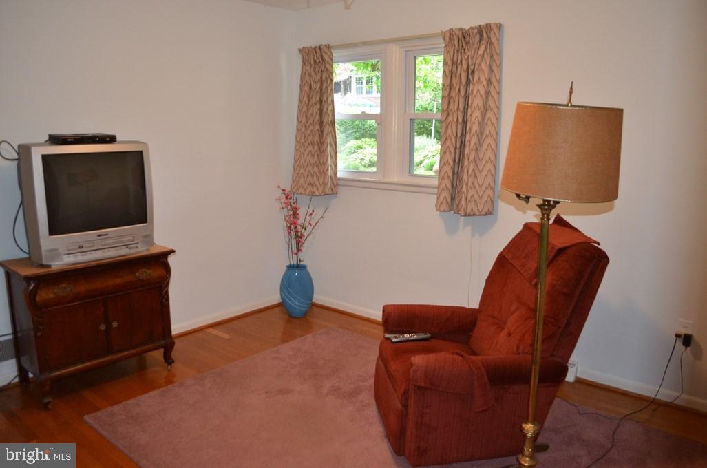795 Woodberry Road York, PA 17403 - Photo 14 of 29 Gallery Image 14
