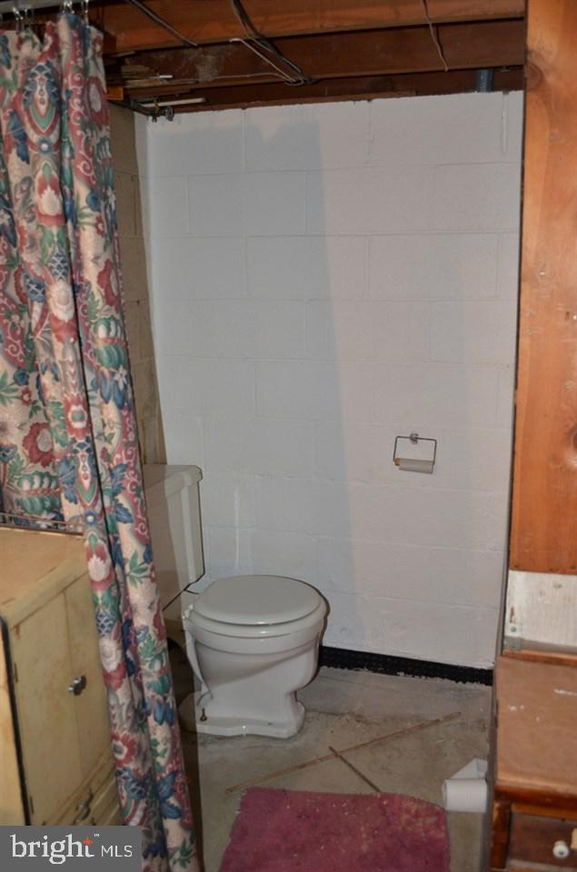 795 Woodberry Road York, PA 17403 - Photo 22 of 29 Gallery Image 22