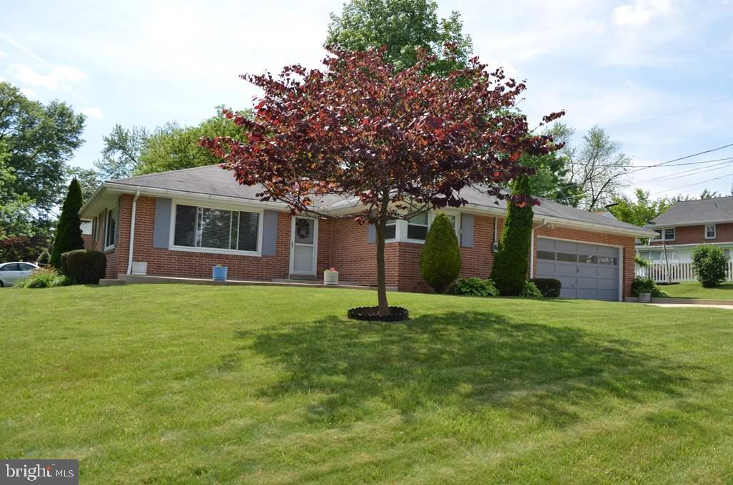 795 Woodberry Road York, PA 17403 - Photo 26 of 29 Gallery Image 26