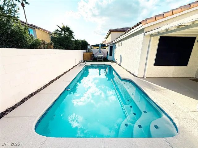 $2,950 | 2865 Destino Lane, Henderson, NV 89074