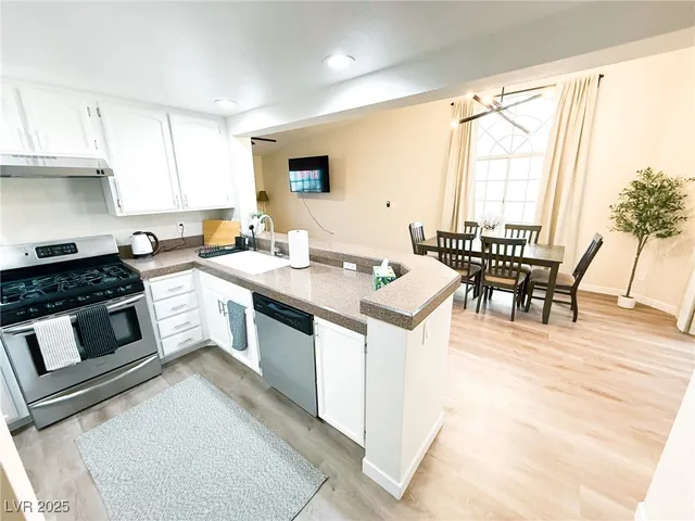 $2,950 | 2865 Destino Lane, Henderson, NV 89074