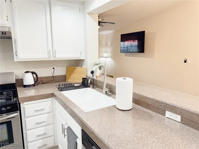 $2,950 | 2865 Destino Lane, Henderson, NV 89074