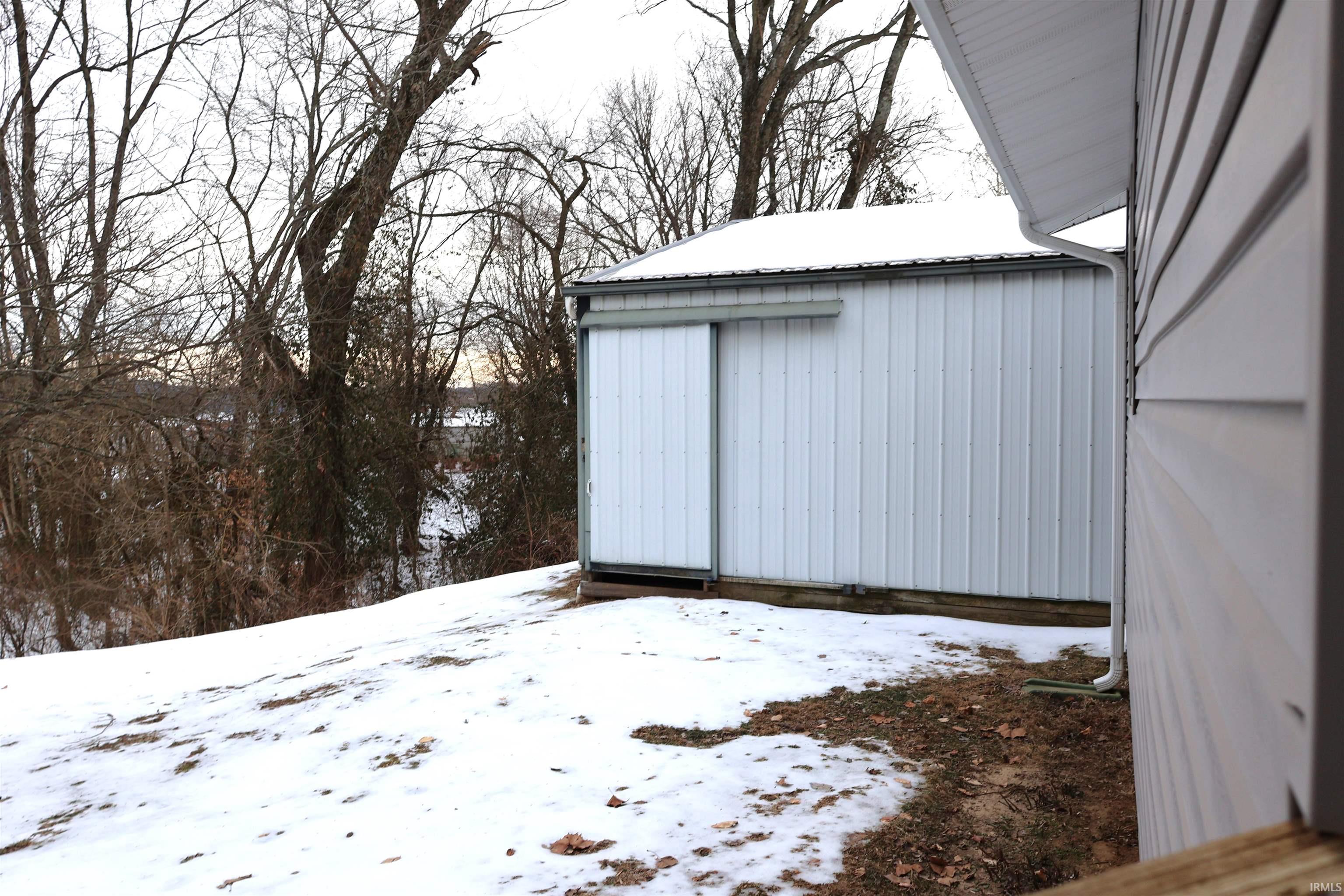717 Walnut Street Shoals, IN 47581 - Photo 28 of 36