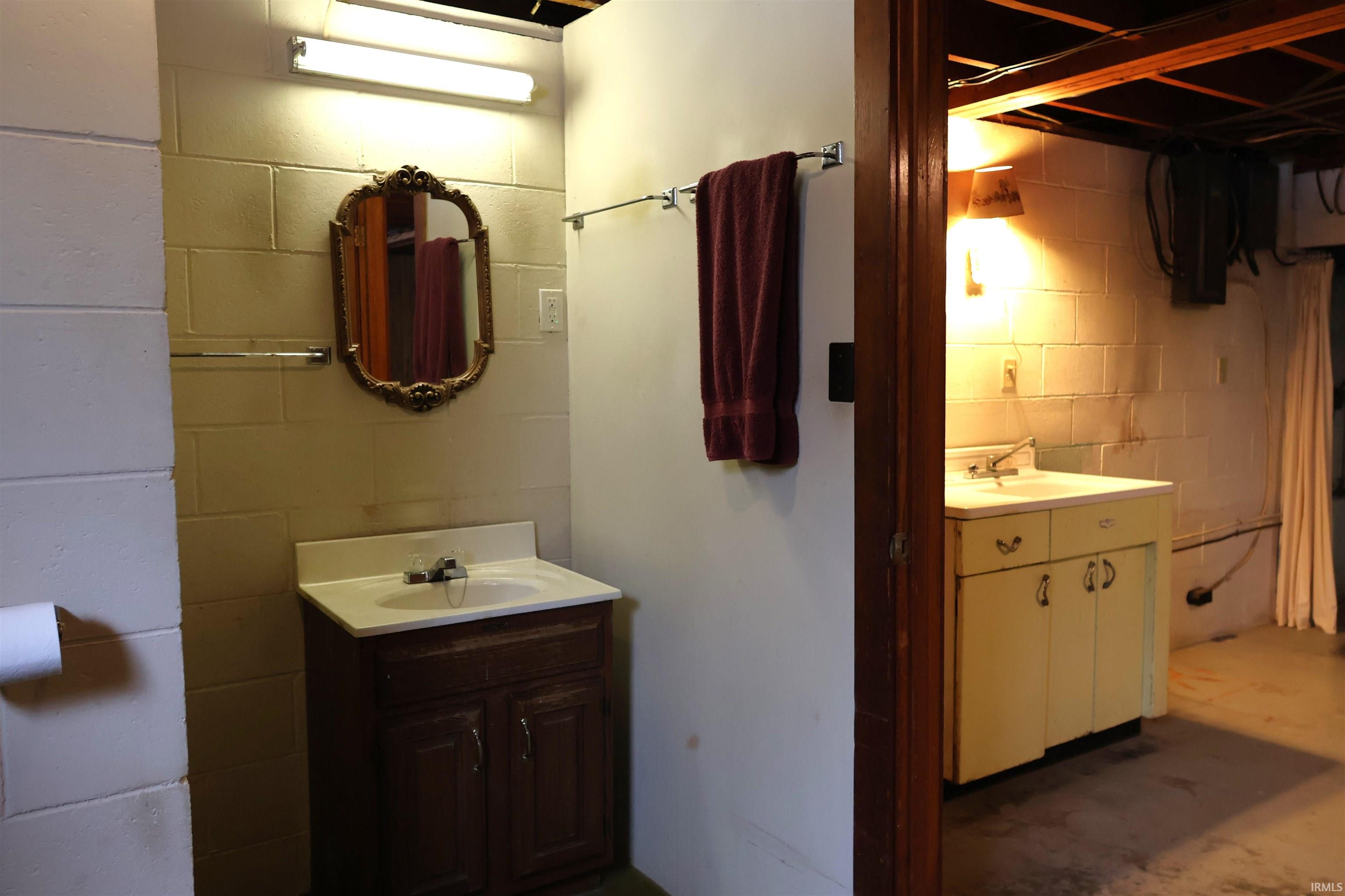 717 Walnut Street Shoals, IN 47581 - Photo 29 of 36