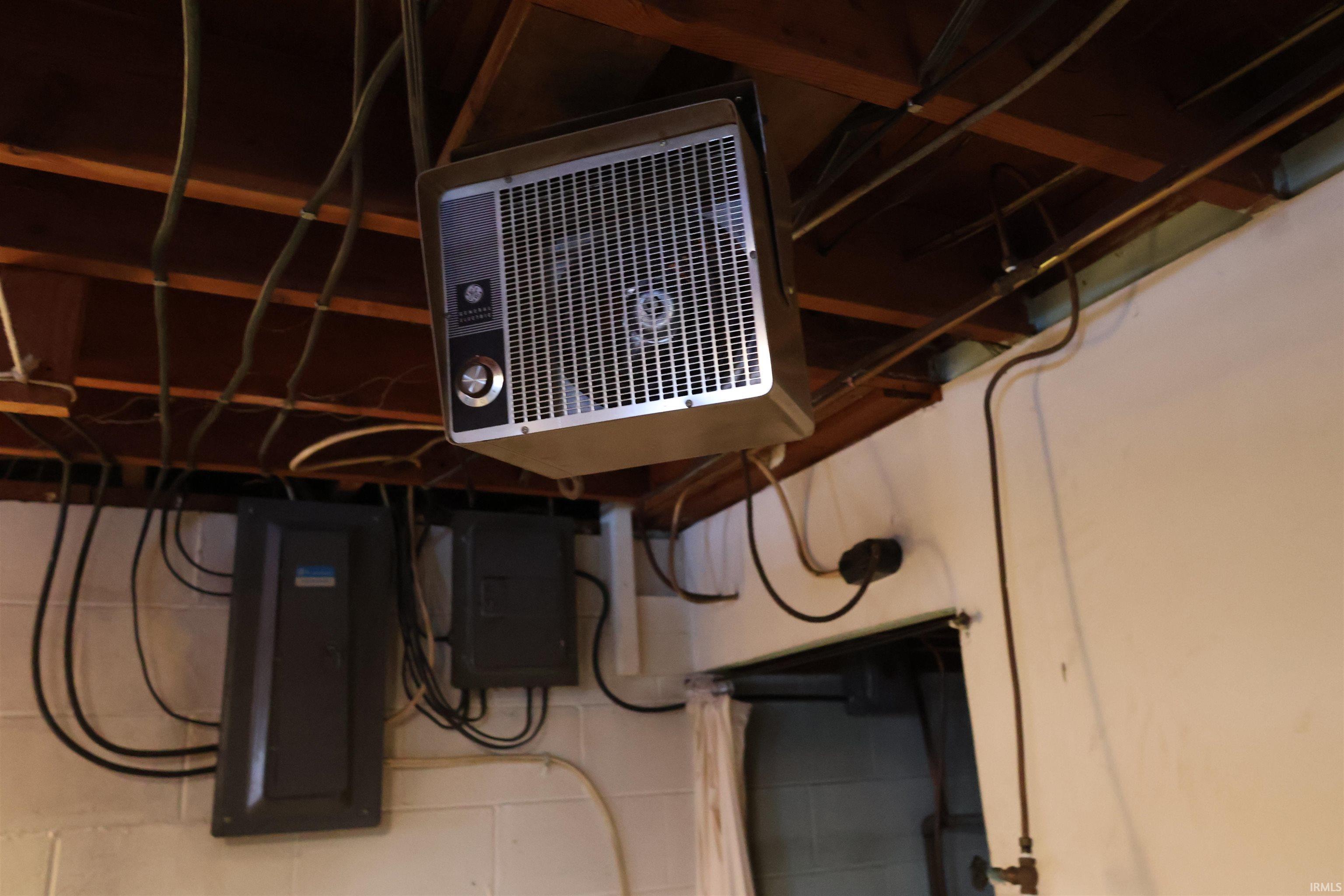 717 Walnut Street Shoals, IN 47581 - Photo 32 of 36