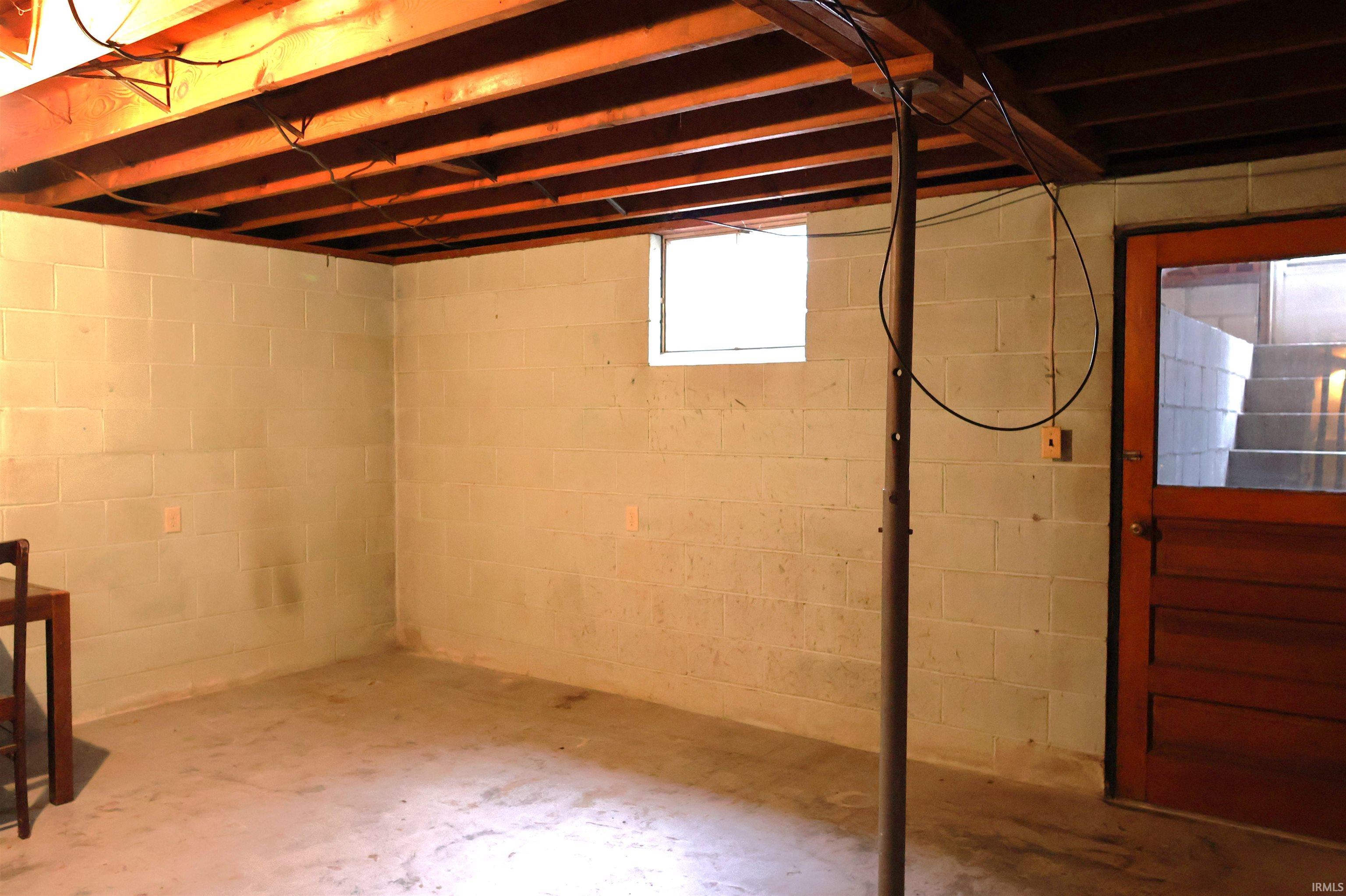 717 Walnut Street Shoals, IN 47581 - Photo 34 of 36