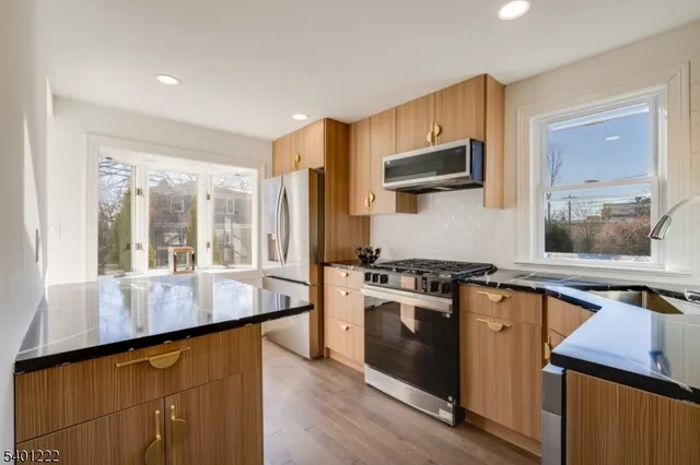 $4,950 | 21 Lombardy Place, Maplewood, NJ 07040