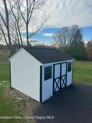 $334,000 | 6 Molly White Drive, Coxsackie, NY 12051