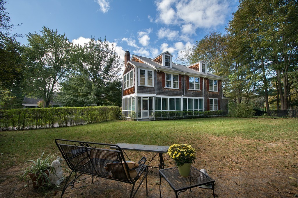 53 Fearing Road Hingham, MA 02043 - Photo 4 of 30