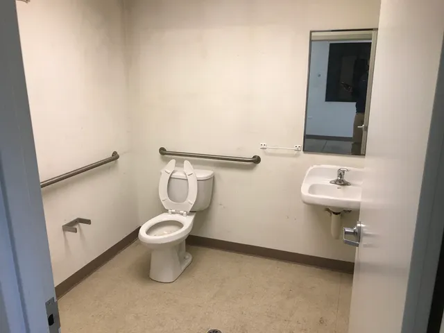 $1,500 | 12033 Antioch Road, Unit G, Trevor, WI 53179