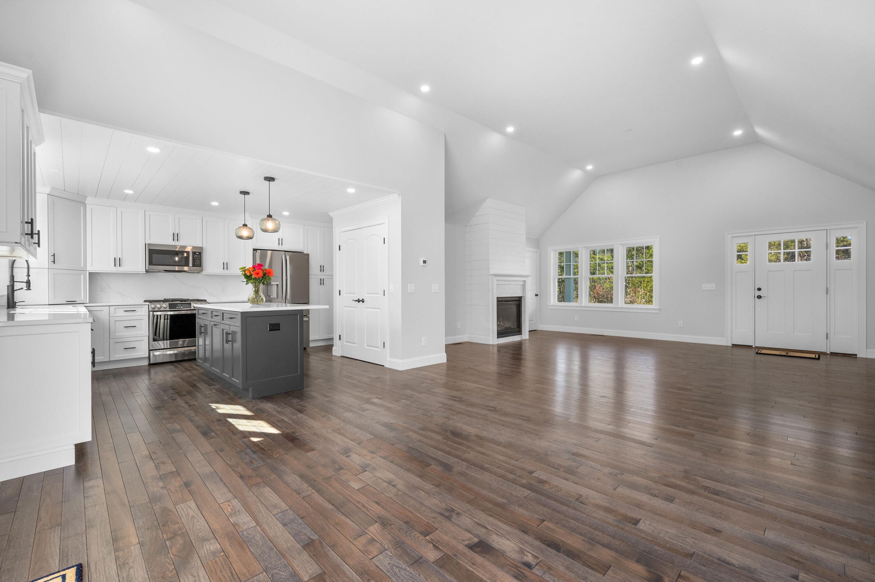 17 Silver Leaf Lane Mashpee, MA 02649 - Photo 7 of 33 17 Silver Leaf Living Area 1