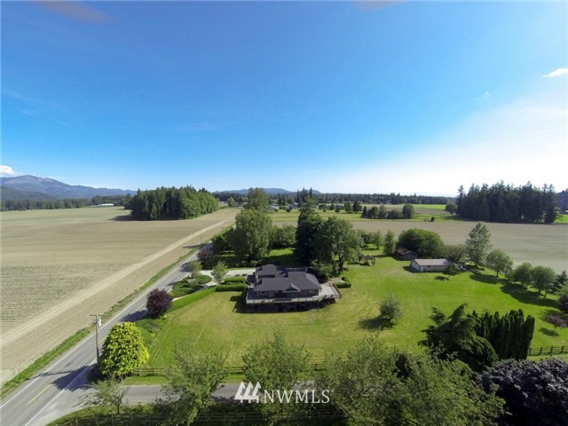 9774 Collins Road Sedro-Woolley, WA 98284 - Photo 2 of 24 Gallery Image 2