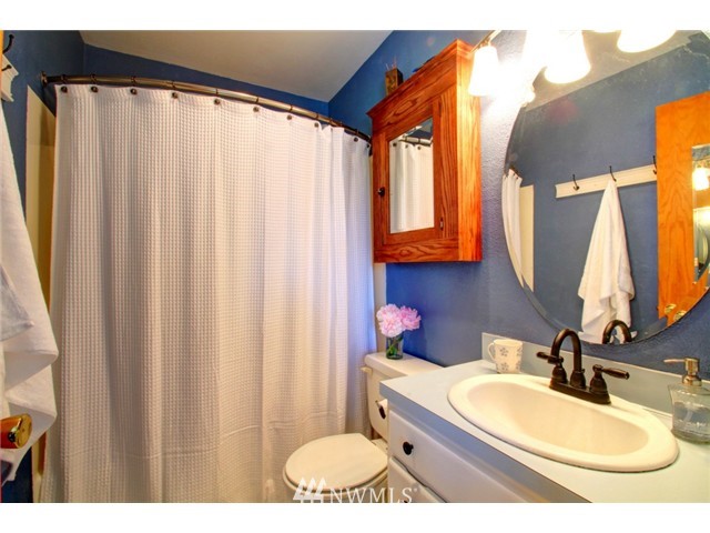 9774 Collins Road Sedro-Woolley, WA 98284 - Photo 13 of 24 Gallery Image 13
