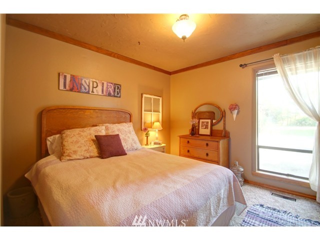 9774 Collins Road Sedro-Woolley, WA 98284 - Photo 14 of 24 Gallery Image 14