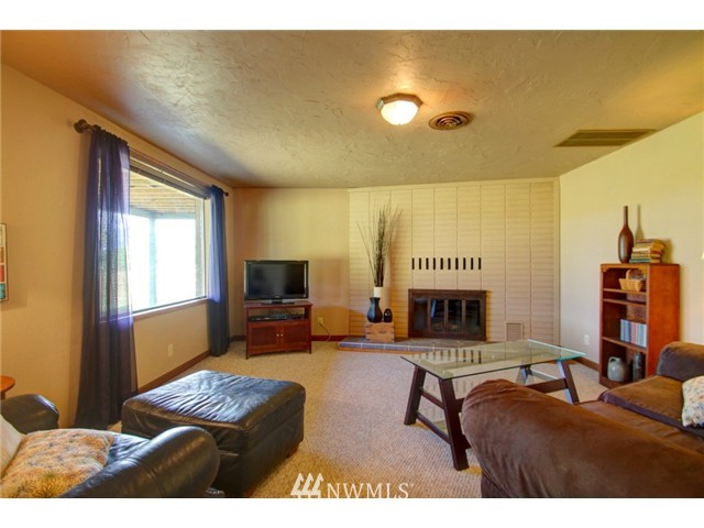 9774 Collins Road Sedro-Woolley, WA 98284 - Photo 17 of 24 Gallery Image 17