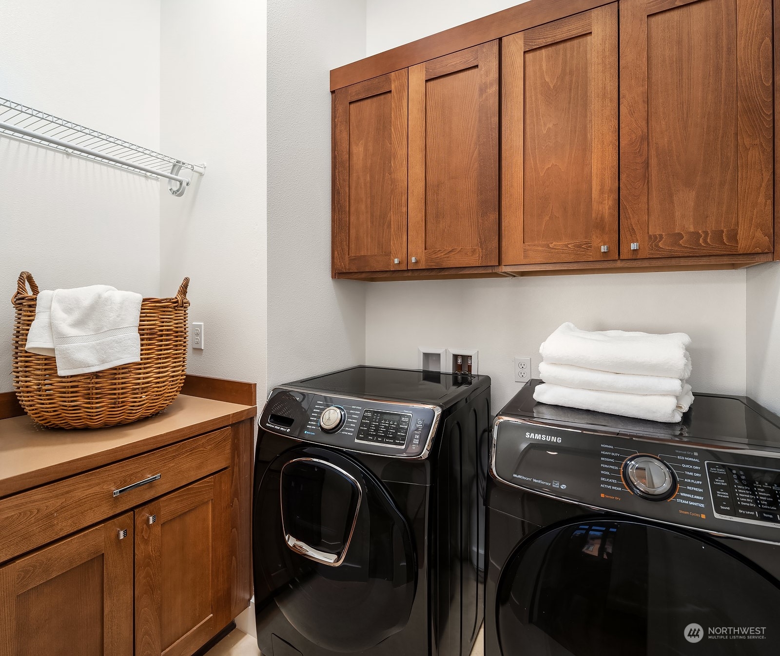 1104 North 41st Place Renton, WA 98056 - Photo 24 of 40 a view of washer and dryer