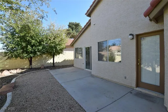 $1,975 | 2260 Ramsgate Drive, Henderson, NV 89074