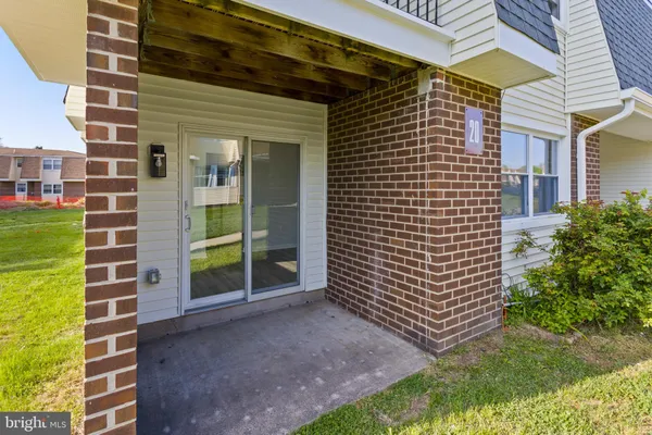 $1,800 | 20-1 Florence Tollgate Place, Unit 1, Florence, NJ 08518