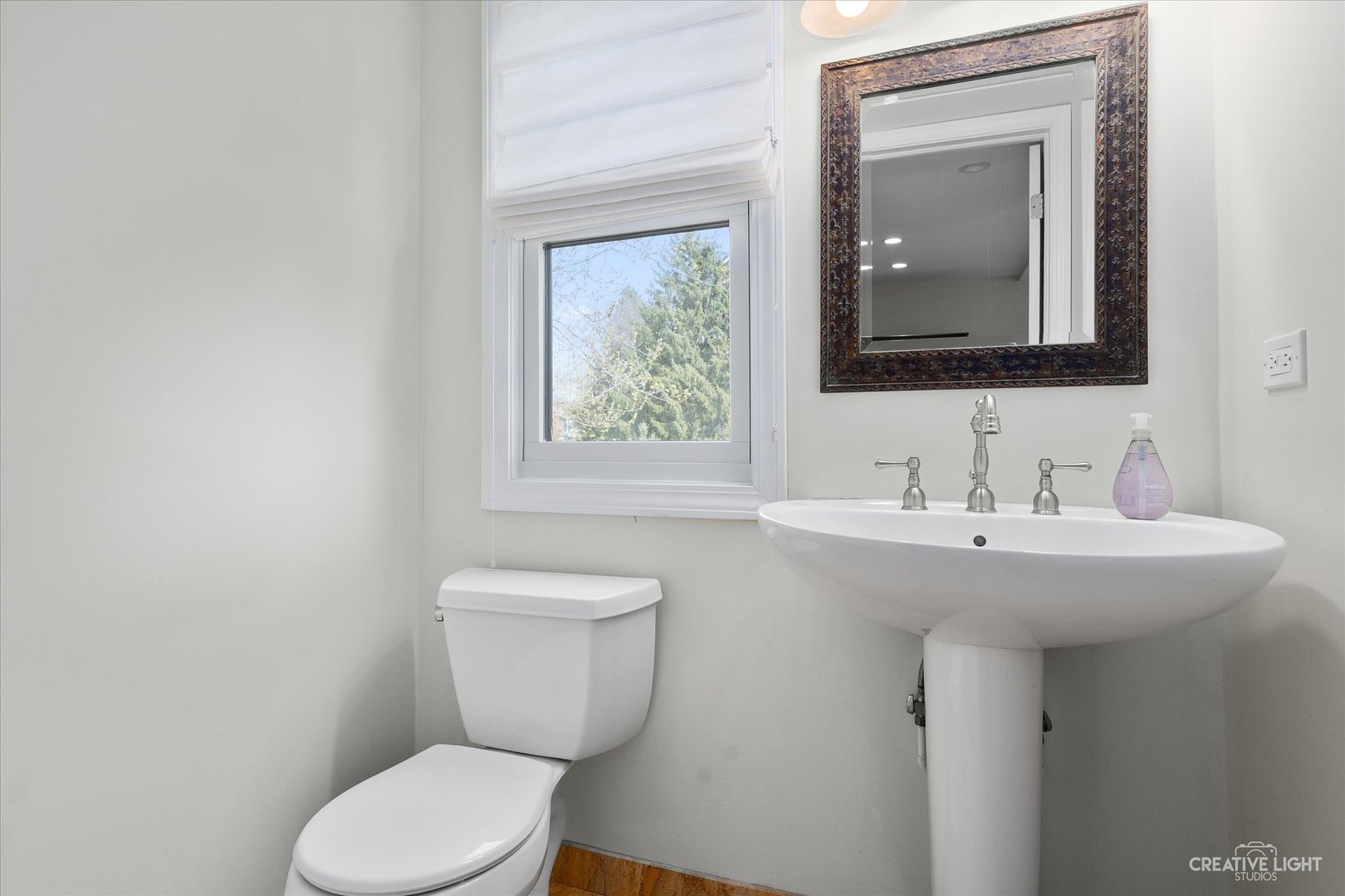 2836 Valley Forge Road Lisle, IL 60532 - Photo 10 of 33 Gallery Image 10
