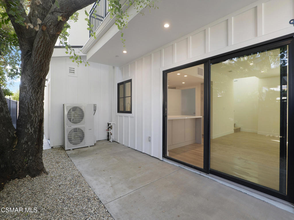 3190 Los Robles Road, Unit A Thousand Oaks, CA 91362 - Photo 5 of 24