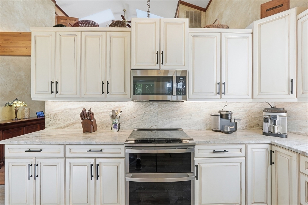 41 Apple Road Brimfield, MA 01010 - Photo 11 of 37