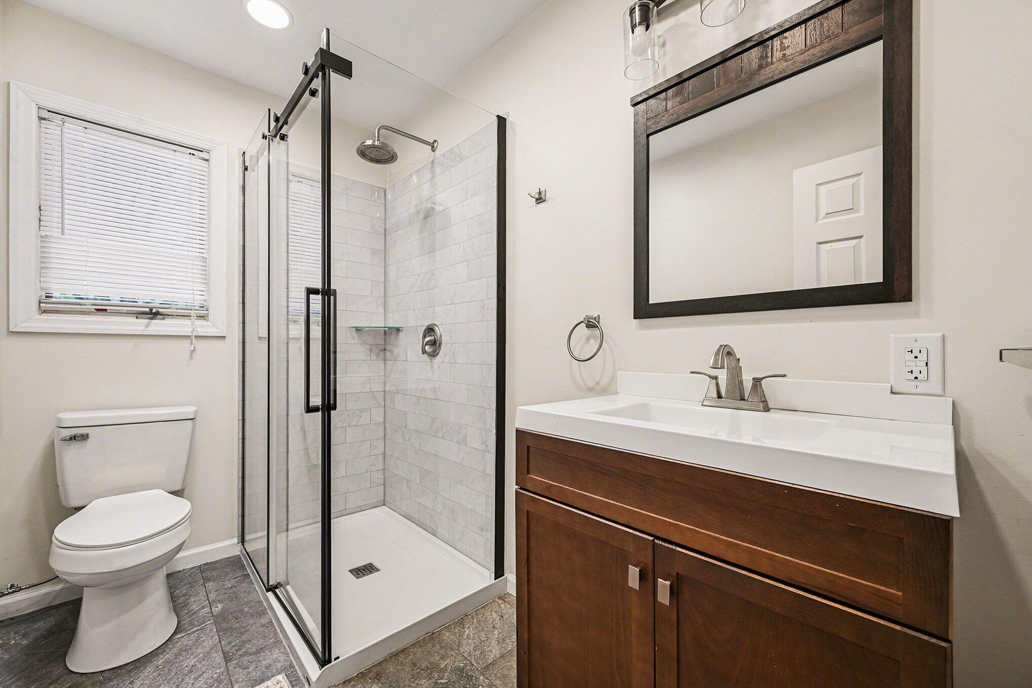 325 West Delhi Road Ann Arbor, MI 48103 - Photo 12 of 15 Bathroom