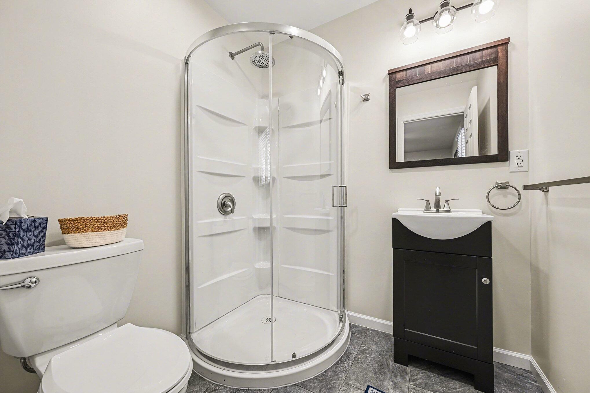 325 West Delhi Road Ann Arbor, MI 48103 - Photo 14 of 15 Bathroom