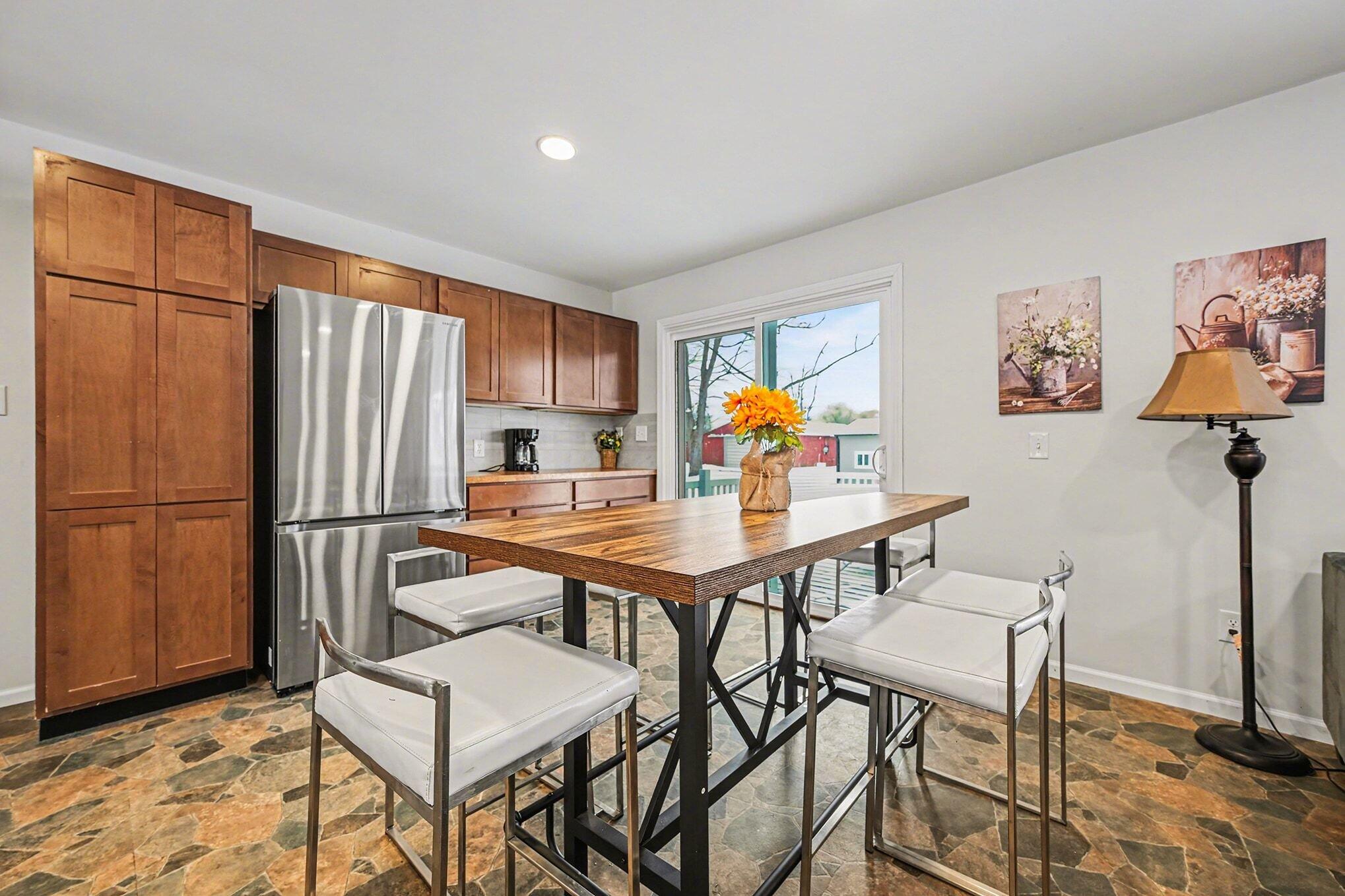 325 West Delhi Road Ann Arbor, MI 48103 - Photo 6 of 15 Kitchen