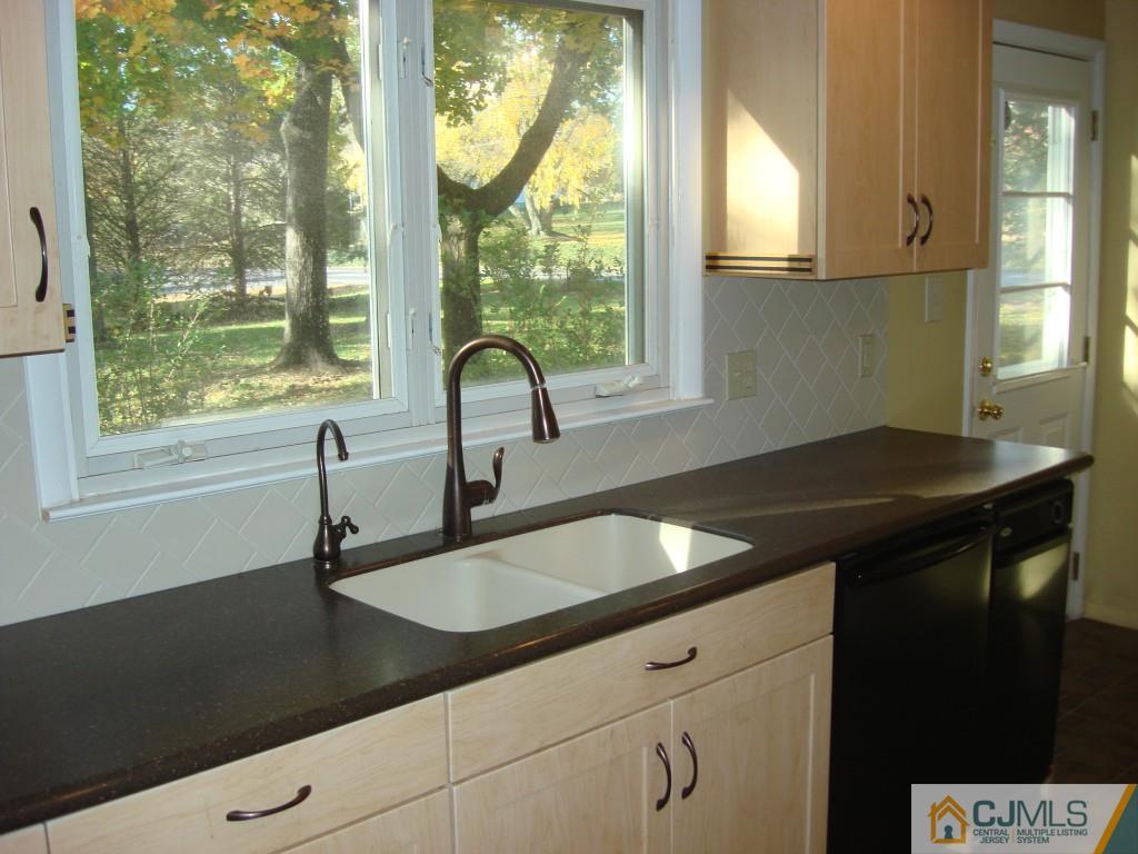 198 Opossum Road Skillman, NJ 08558 - Photo 6 of 25