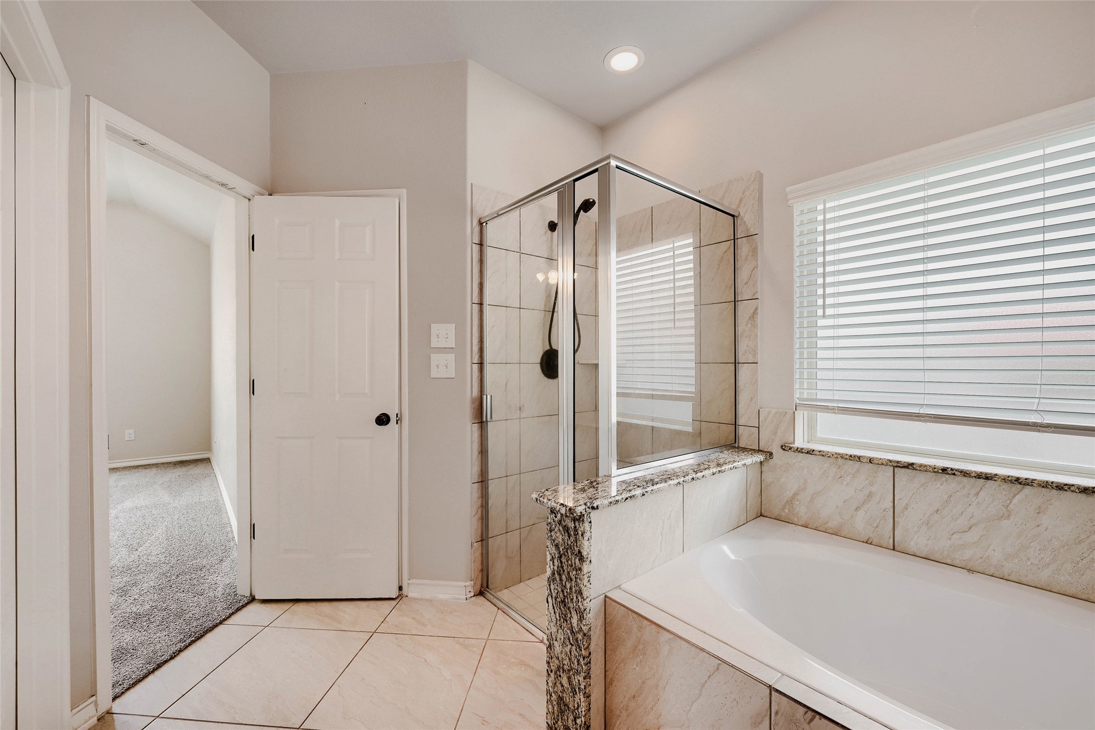 6210 Mason Way Rosenberg, TX 77471 - Photo 18 of 28 Primary Bathroom