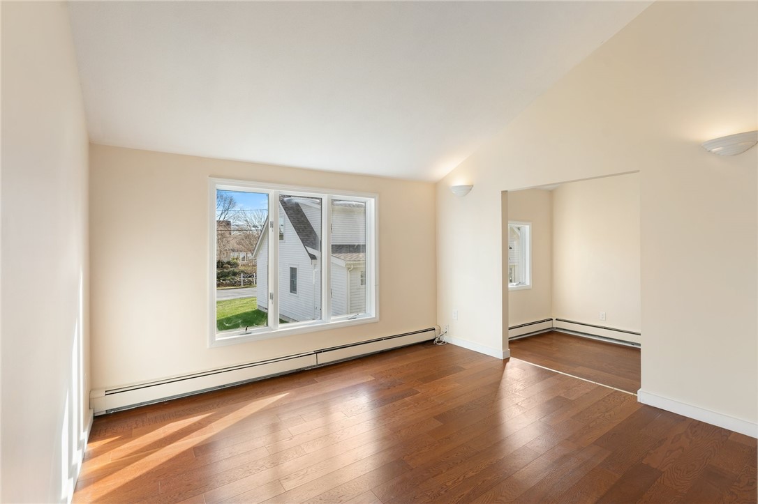 402 Middlebridge Road South Kingstown, RI 02879 - Photo 18 of 50 Gallery Image 18
