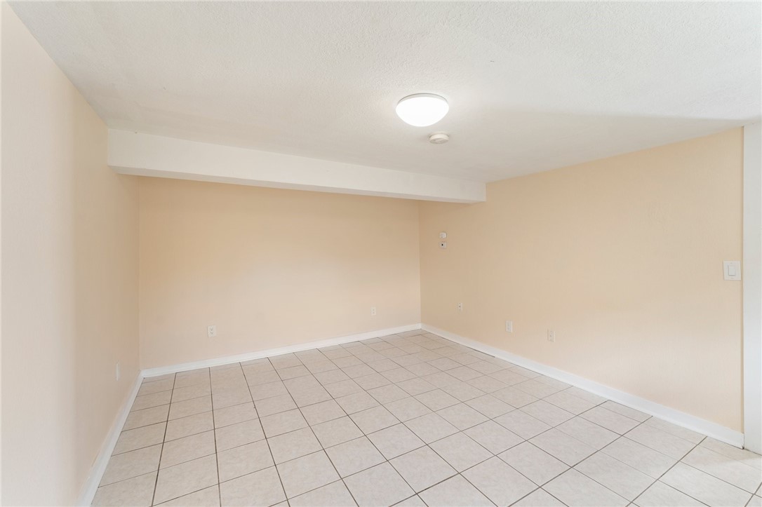402 Middlebridge Road South Kingstown, RI 02879 - Photo 26 of 50 Gallery Image 26