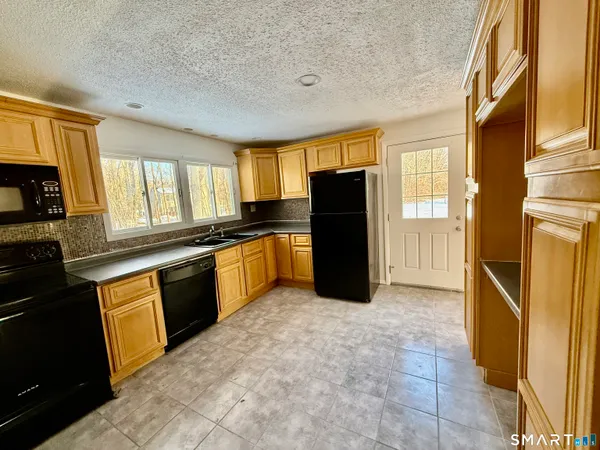 $2,800 | 79 Elmwood Heights, Unit B, Colchester, CT 06415