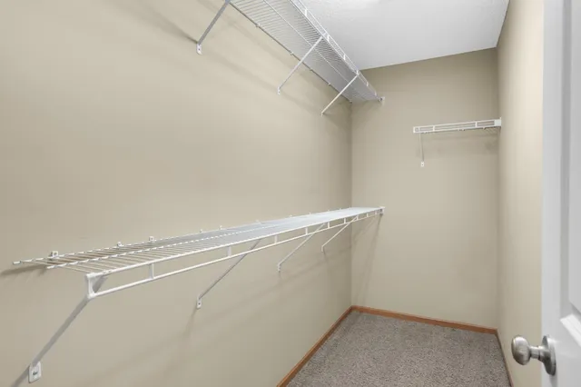 $2,300 | 15256 Maryland Avenue, Savage, MN 55378