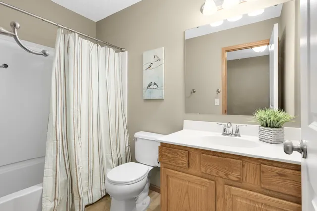 $2,300 | 15256 Maryland Avenue, Savage, MN 55378