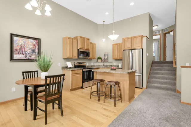 $2,300 | 15256 Maryland Avenue, Savage, MN 55378