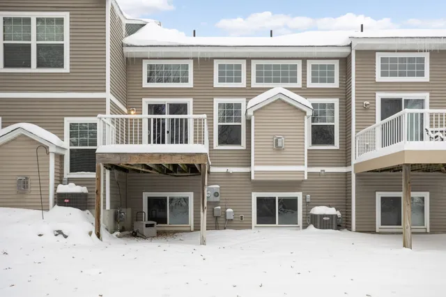 $2,300 | 15256 Maryland Avenue, Savage, MN 55378