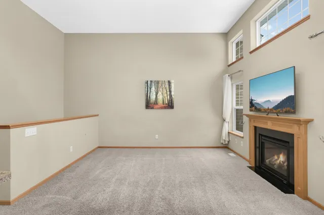 $2,300 | 15256 Maryland Avenue, Savage, MN 55378