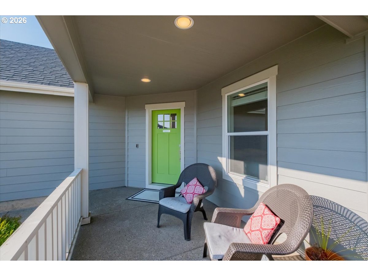 2046 Southeast Academy Street Dallas, OR 97338 - Photo 3 of 47