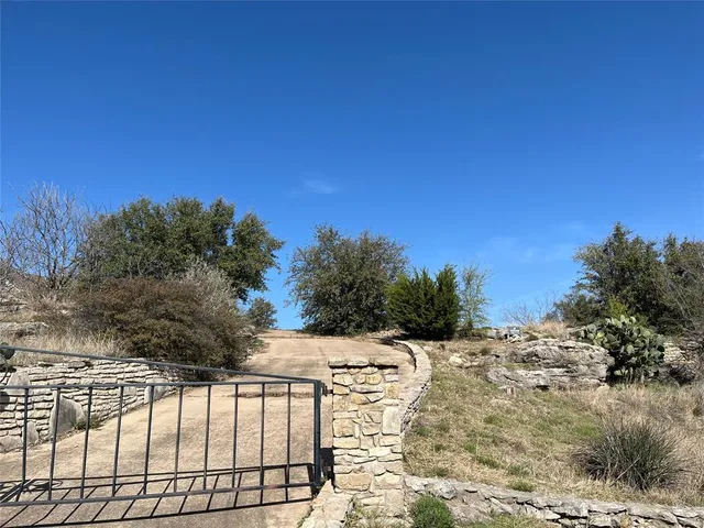 $1,300,000 | 105 Hells Gate Point, Strawn, TX 76475
