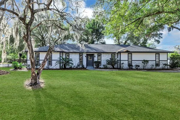 $400,000 | 3810 Southeast 22nd Place, Ocala, FL 34471