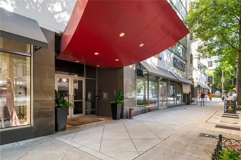 $600,000 | 805 Peachtree Street Northeast, Unit 521, Atlanta, GA 30308