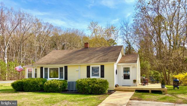 1209 Bayly Road Cambridge, MD 21613 - Photo 3 of 22 Charming home nestled in nature's embrace.